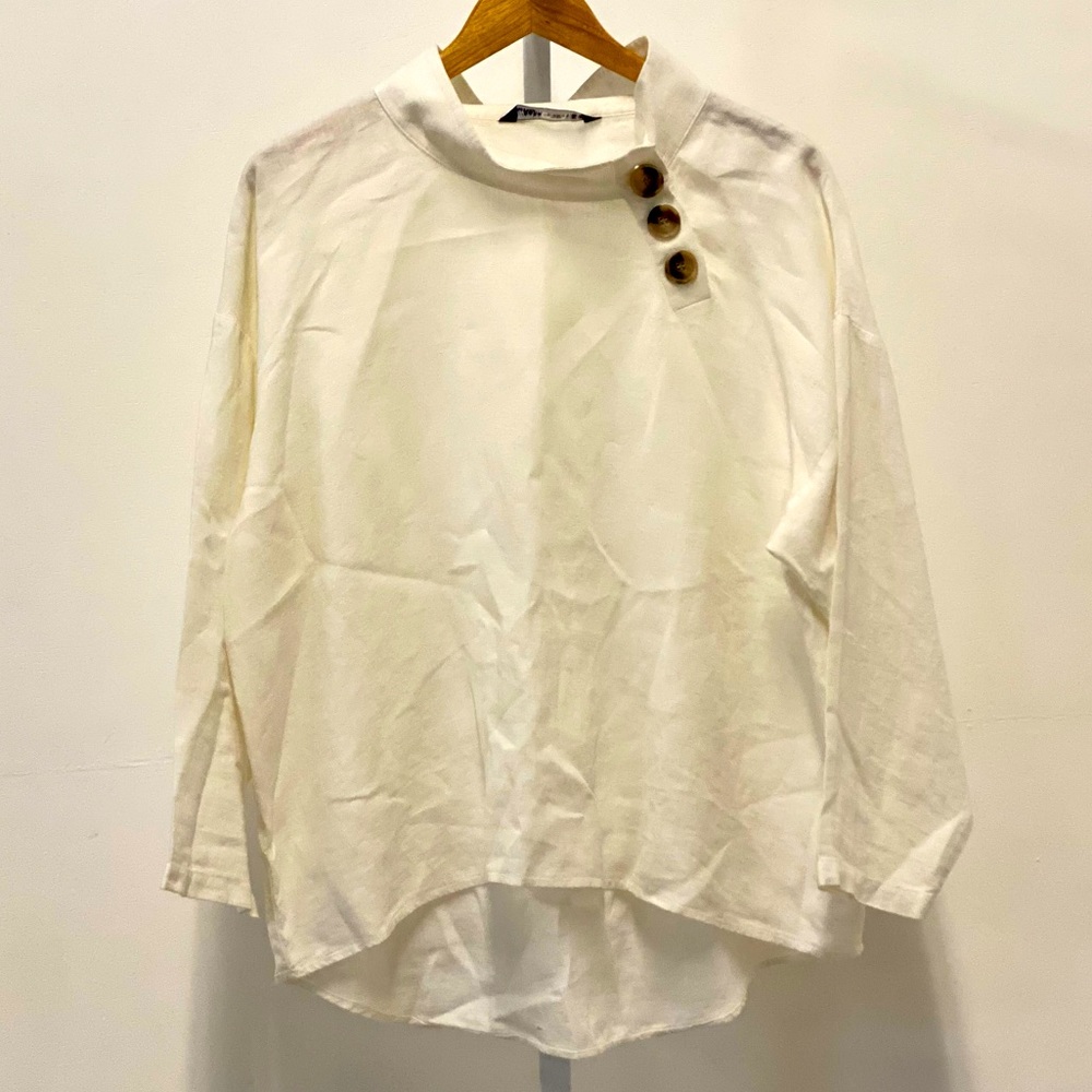 Zara blouse with buttons